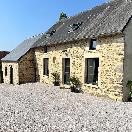 Aux Portes De La Hougue Quettehou 外观 照片