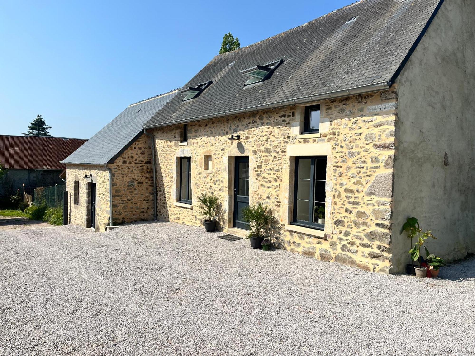 Aux Portes De La Hougue Quettehou 外观 照片